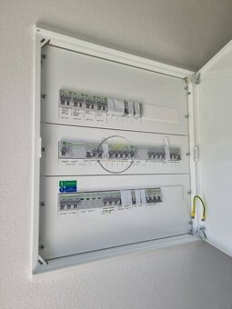 Skolaudovaná novostavba rodinného domu v obci Lúčnica nad Ži - 14