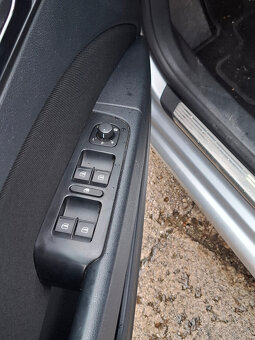 ŠKODA SUPERB COMBI 1,6 TDi 77kW 2013 - 14