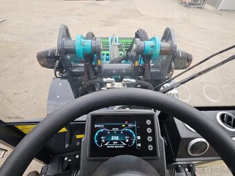 nakladač, kloubák, motor 50 Hp Kubota, 4 válce, - 14