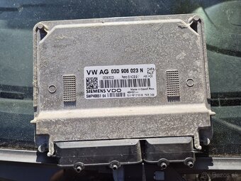 Fabia 2 rozpredám HOLOMOTOR PREDANÝ - 14