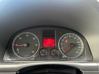 ✅Volkswagen Touran 2.0 TDI 103kw Family 7 Miestne✅ - 14