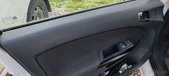 Opel corsa D 1.2 16v 2012 - 14