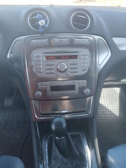 Predám Ford Mondeo combi 85kw manuál - 14