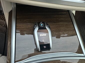 BMW Rad 7 740d xDrive A/T - 14