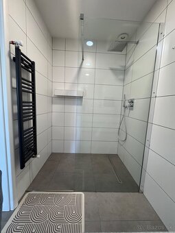 Predám 2-izbový byt v centre mesta s výťahom - Rezervovaný - 14