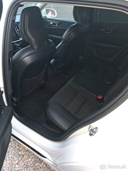 Volvo V60 /D4 Momentum - 14