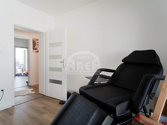 Krásny bungalov v obci Petrovce nad Laborcom - 14