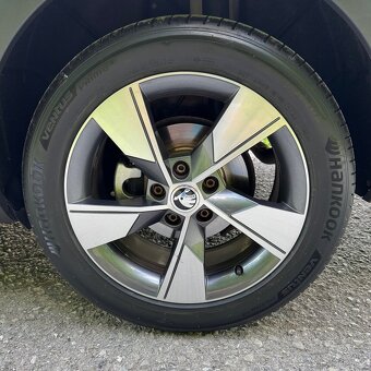 Škoda Octavia Scout 2.0 TDi 110kw 4x4 - 14
