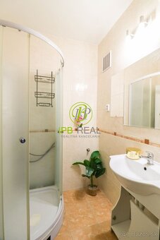 DOBRÁ LOKALITA 4-izb. byt s loggiou na Nejedlého ul. v Dúbr - 14