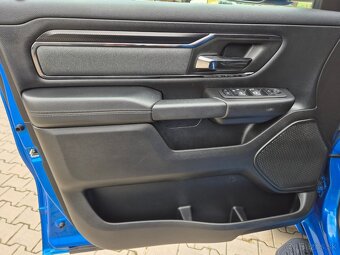 DODGE RAM 1500 5,7 HEMI BUILT TO SERVE 2023 - 14