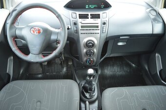 TOYOTA YARIS 1,33I 74kW Dual VVT-i Slovenské 2009 - 14