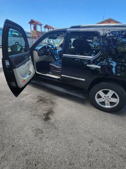 Predám CADILLAC ESCALADE - 14