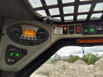 Nakladač Bobcat S330 + príslušenstvo. - 14