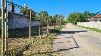 STAVEBNÝ POZEMOK S NÁVRHOM PROJEKTU RODINNÉHO DOMU - 14
