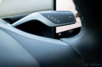 Tesla Model Y Long Range AWD 2022 - 14