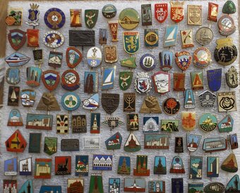 odznaky - heraldika, erby, hrady, zámky, ZOO, jeskyně, lázně - 14