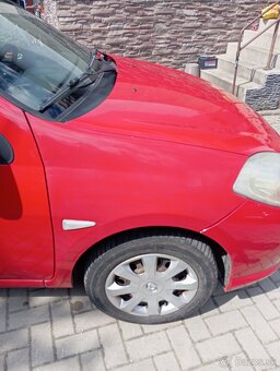 Predám predny blatník na Renault Thalia rok výroby 2011 - 14