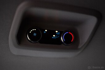 Prenájom 8-miestnej dodávky , automat, super výbava, rv 2025 - 14