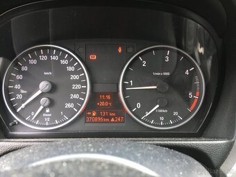 BMW e91 318d 90kw - 14