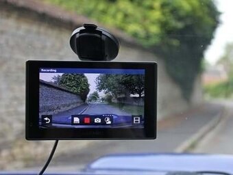 Predám Garmin DriveAssist 50 LMT s čelnou kamerou - 14