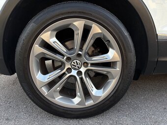 Volkswagen Tiguan 2.0tdi 4motion virtual dynaudio ACC ťažné - 14