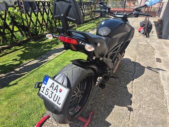 Ducati Diavel Dark Edition 2017 - 14