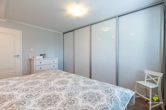 Výnimočný 4 izbový byt Staré Mesto Prievidza 120 m2 - 14