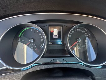 VW Passat GTE 1.4 TSI Plug-In Hybrid - 14