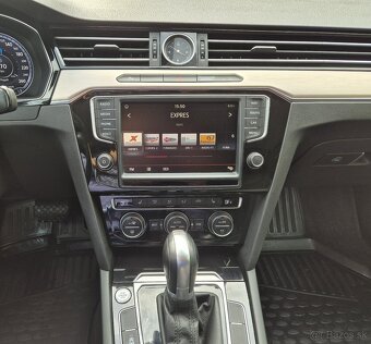 Volkswagen Passat Variant 2.0 TDI BMT Highline DSG - 14