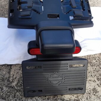 HARLEY DAVIDSON® BREAKOUT M8 - 14