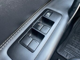 Nissan Qashqai 2.0 dCi Tekna 4x4 - 14