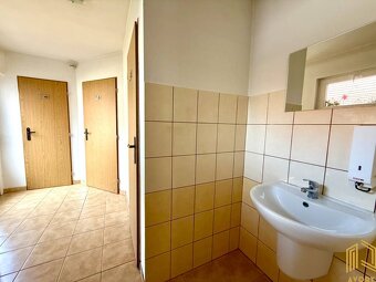ROD.DOM s DVOMI BYTMI a PODNIKATEĽSKÝM PRIESTOROM, SOBOTIŠTE - 14