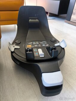 Maxi-Cosi Pearl 360 a základňa Maxi-Cosi FamilyFix 360 - 14