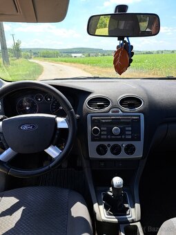 Ford focus kombi 1.6 lpg - 14