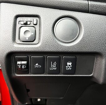 Mitsubishi L200, 2,3 Di-D 110 kW 2020 AUTOMAT HARDTOP - 14