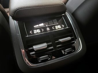 Volvo XC60 B4 Inscription AWD A/T M 2021 197PS A8 4x4 - 14
