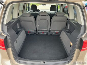 VW Touran 1.6TDI diesel, 77kW, MT/6, rok:08.2011. - 14