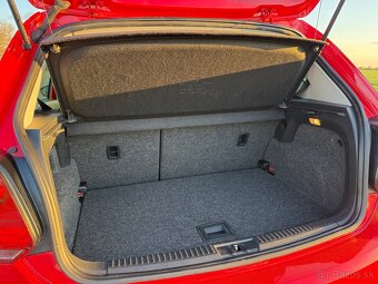 VW POLO 1.2 benzin STYLE 2011 TOP STAV - 14