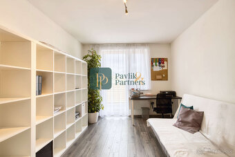 Predaj 4 izbový moderný rodinný dom, garáž, zariadený - 14