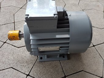 Predám el.motory na vodné čerpadlá 1,5kW 1410ot - 14