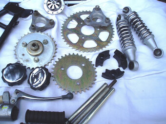 - NOVÉ - ZRKADLÁ - KORADO - BABETTA - Originály - - 14