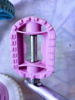 Bicyklík s pomocnými kolieskami - 14