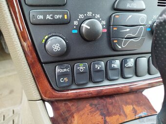 Predám Volvo XC70 D5 - 14