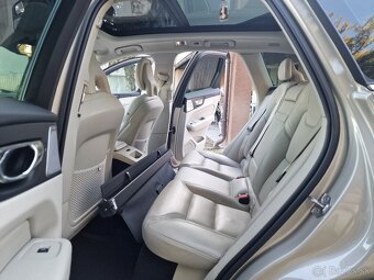 Volvo XC60 T8 Twin Engine 4x4 A/T 320k Hybrid (benz+elektr) - 14