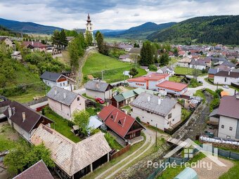 Čarovná drevenica v malebnej obci Heľpa na Horehroní - 14