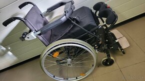 invalidny vozík 44cm s elektrickou vertikalizaciou - 14