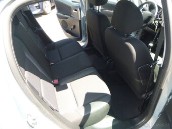 Peugeot 207 1,4i 16v 2010 - 14