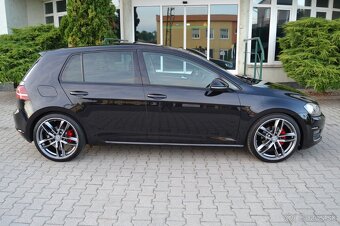 VW GOLF VII 2.0 TDI HIGHLINE, TEMPOMAT, KOŽA, ŠÍBER, ALU R17 - 14