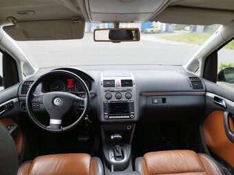 Volkswagen Touran 1.4tsi DSG. - 14