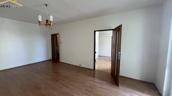 Ponúkame 3- izbový byt na sídlisku Západ. - 14